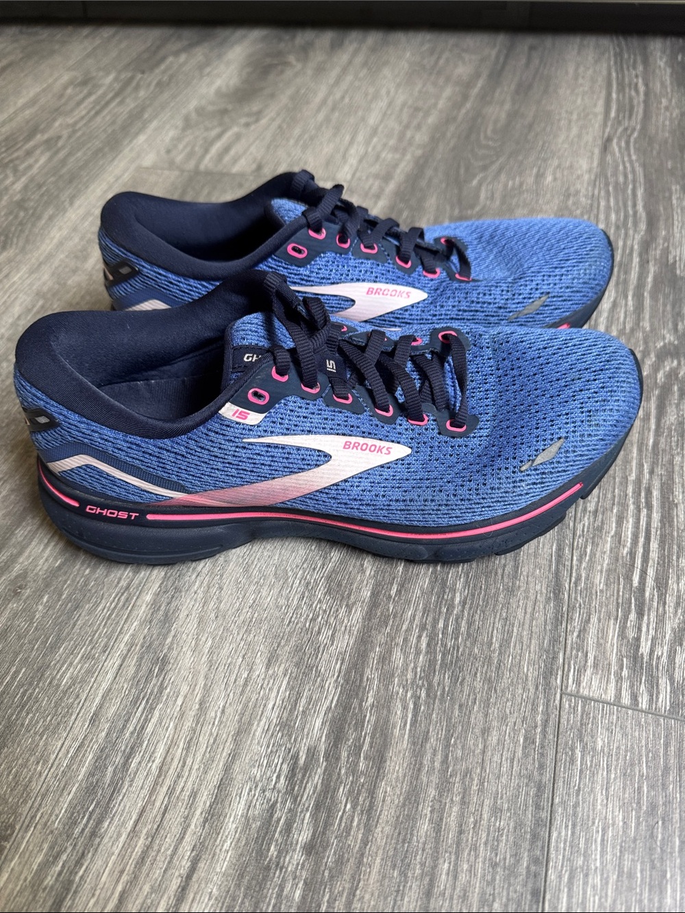 Brooks Ghost 15 Women's Running Shoes in Blue with Pink Highlights
